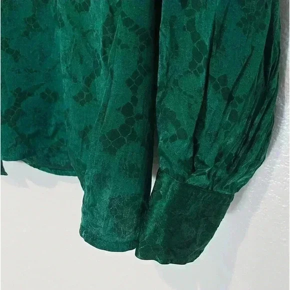 Gucci Emerald Green Silk Jacquard Blouse Size Medium GG Logo Print Ruffle Blouse - Picture 3 of 8